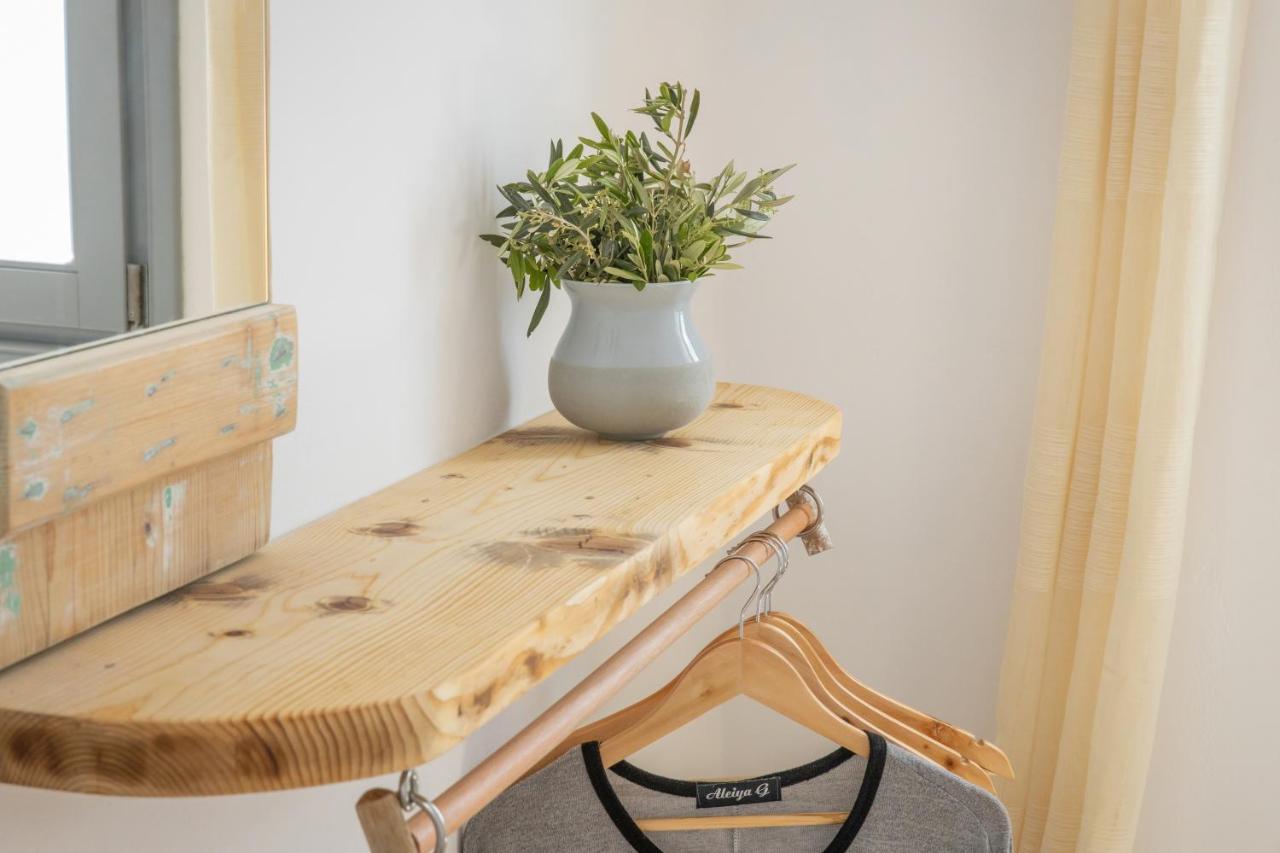 Yialos Rooms Piso Livadi Ngoại thất bức ảnh