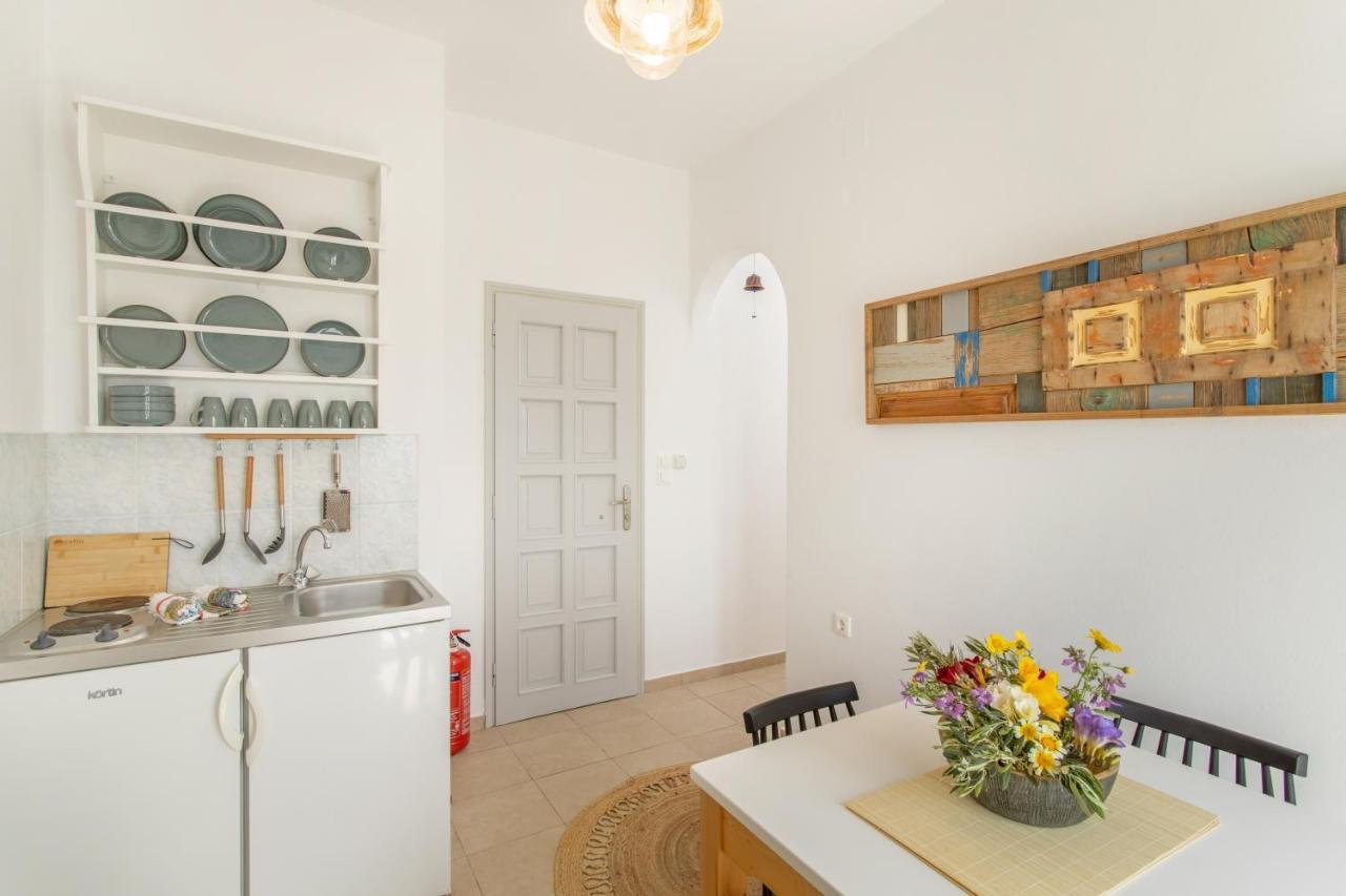 Yialos Rooms Piso Livadi Ngoại thất bức ảnh