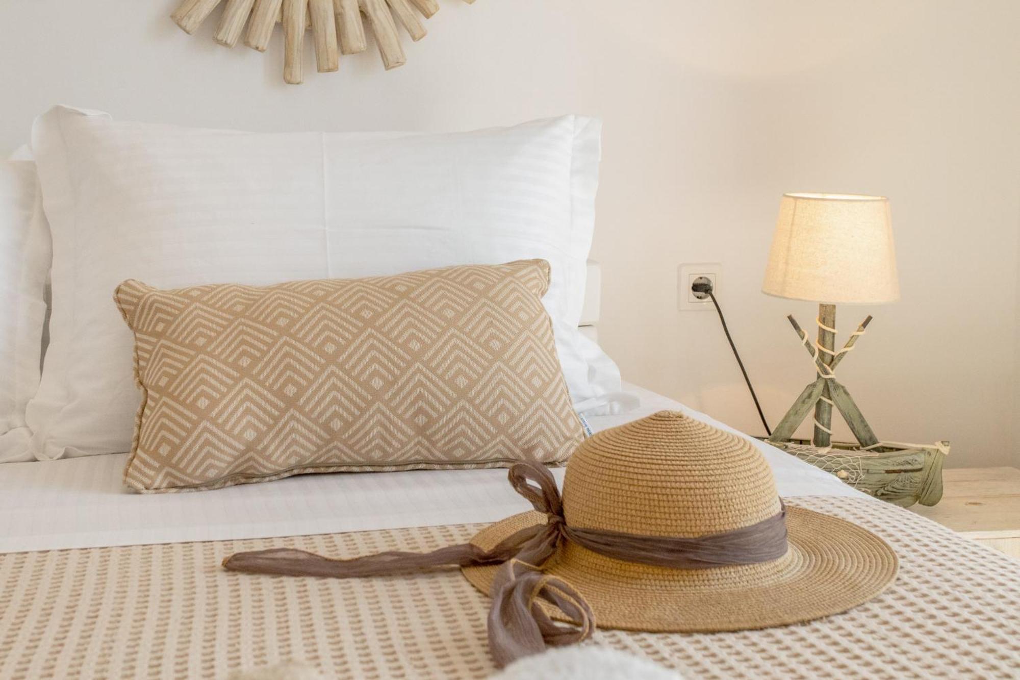 Yialos Rooms Piso Livadi Ngoại thất bức ảnh